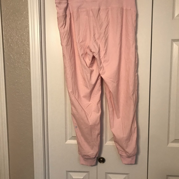 Lululemon Dance Studio Mid-Rise Lined Jogger Strawberry Milkshake 12 - Picture 3 of 13